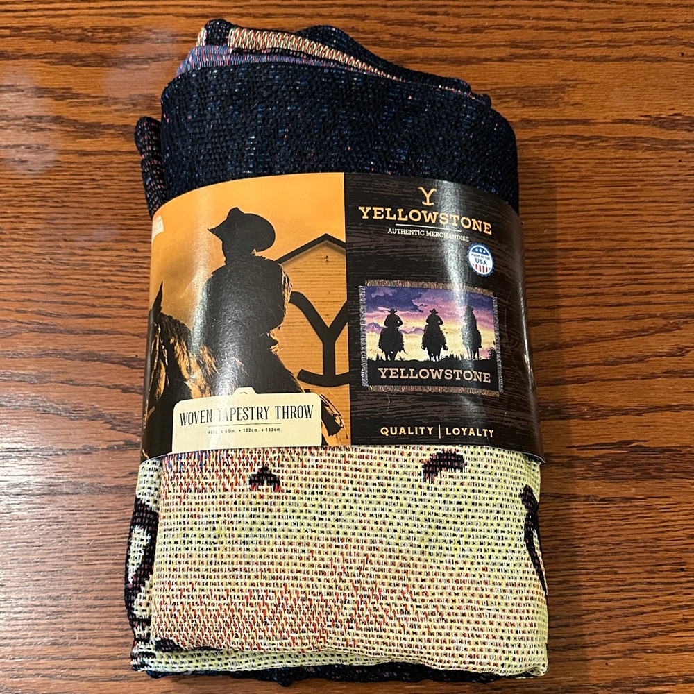 Brand new never used Yellowstone Woven Tapestry Throw